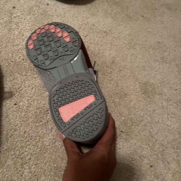 Puma sneakers excellent used condition - Picture 2 of 9